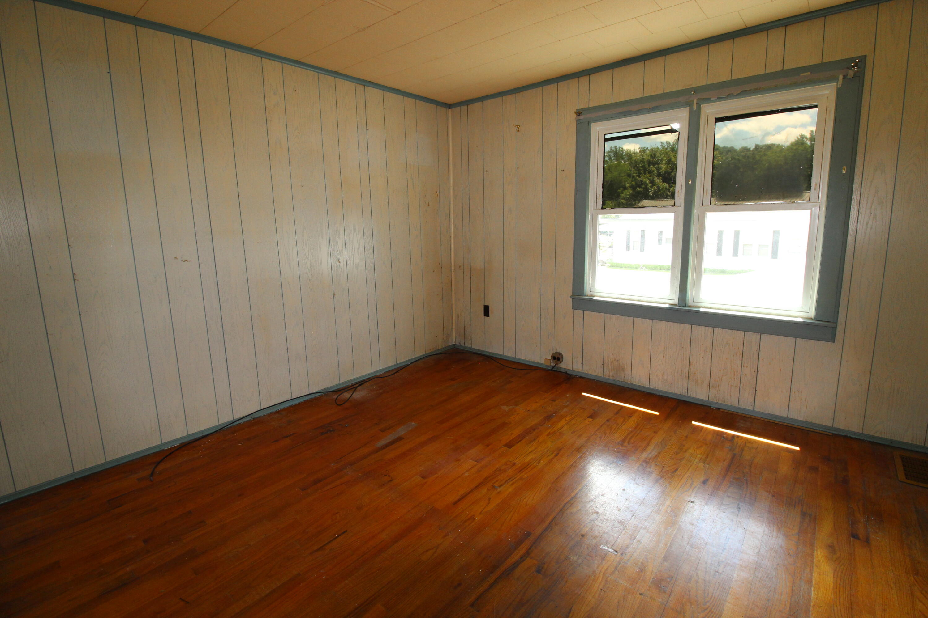309 Gravely Road Kingsport, TN 37665 - Photo 6 of 33 IMG_7170