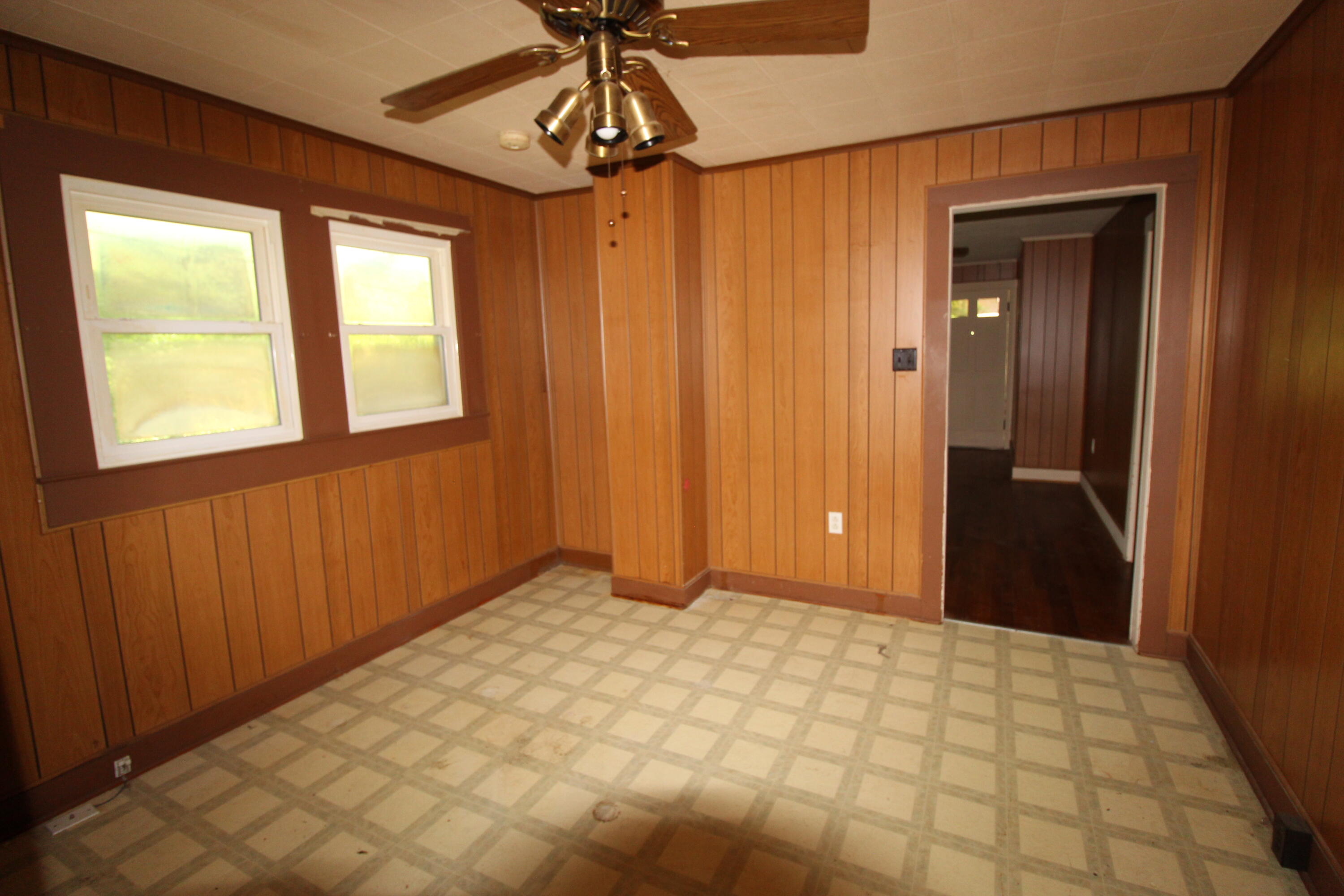 309 Gravely Road Kingsport, TN 37665 - Photo 10 of 33 IMG_7174