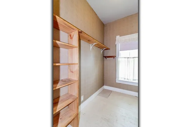 $229,900 | 211 East Wolf River Avenue, New London, WI 54961