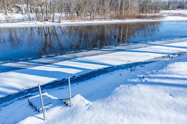 $229,900 | 211 East Wolf River Avenue, New London, WI 54961