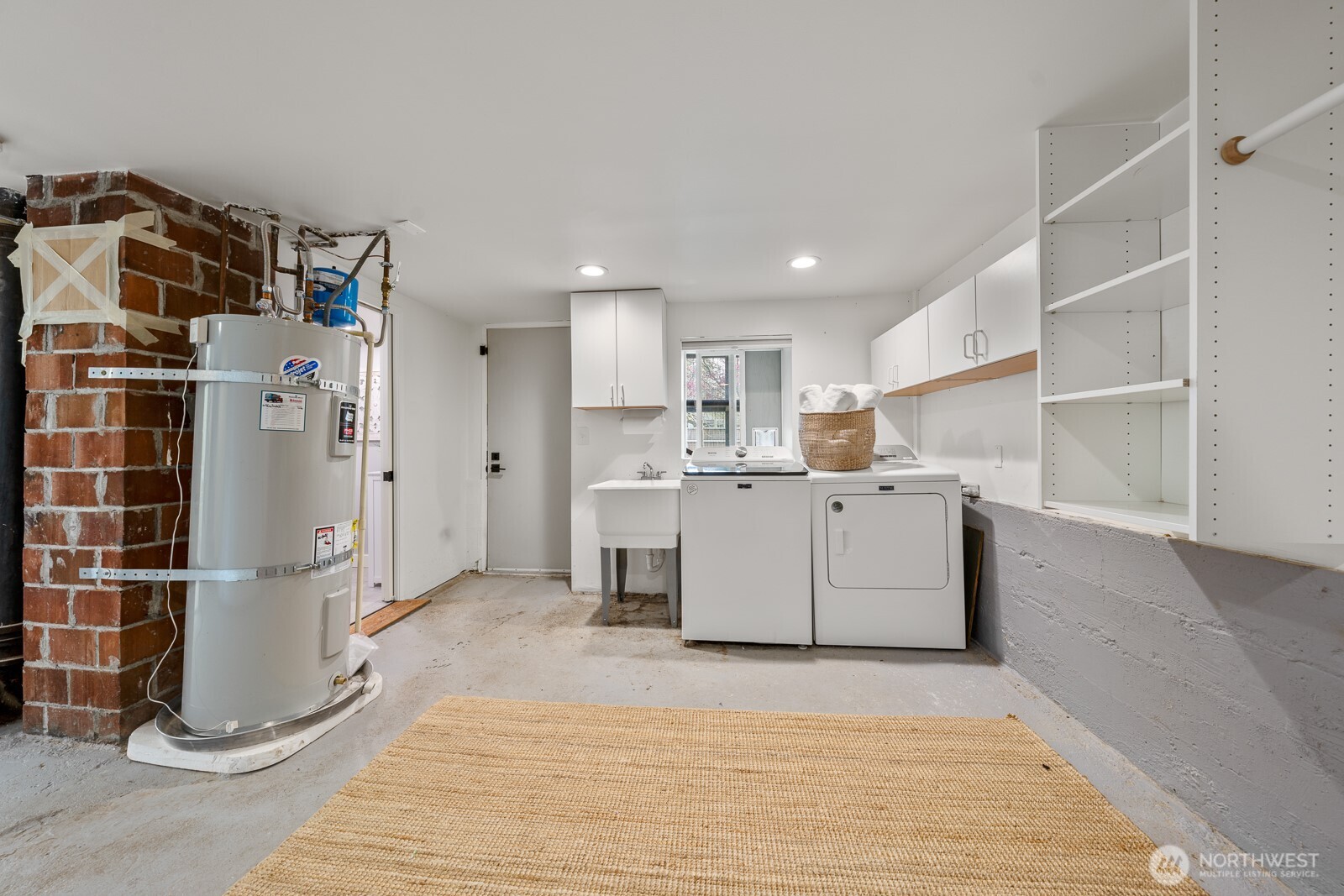 8656 13th Avenue Southwest Seattle, WA 98106 - Photo 14 of 20