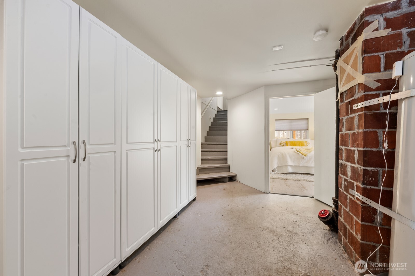 8656 13th Avenue Southwest Seattle, WA 98106 - Photo 15 of 20