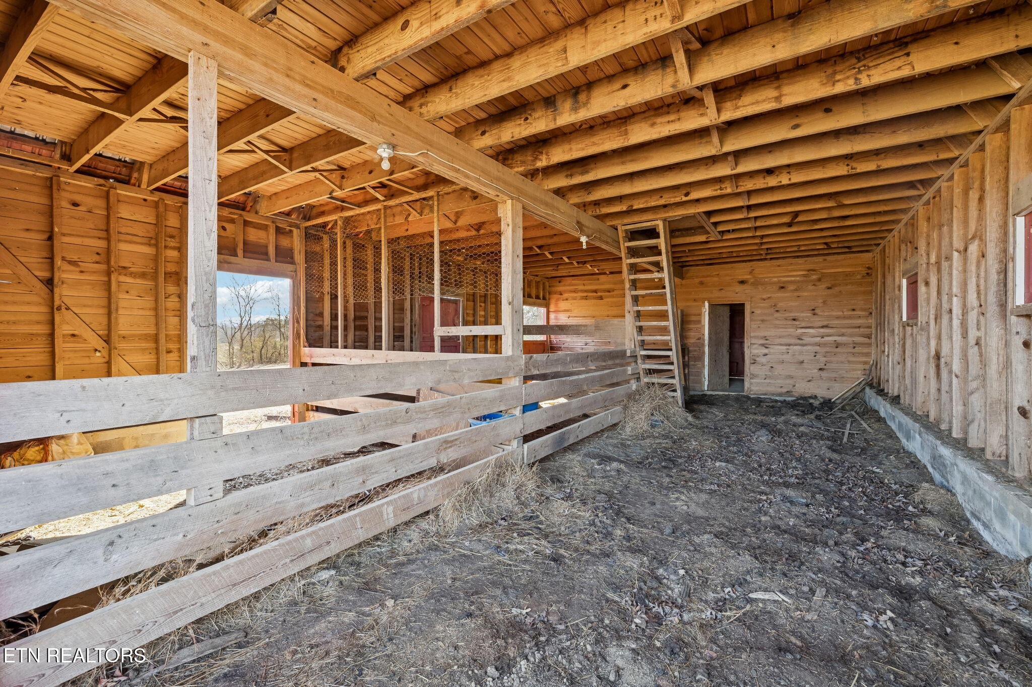 1451 Fairview Road Tellico Plains, TN 37385 - Photo 38 of 54 Gallery Image 38