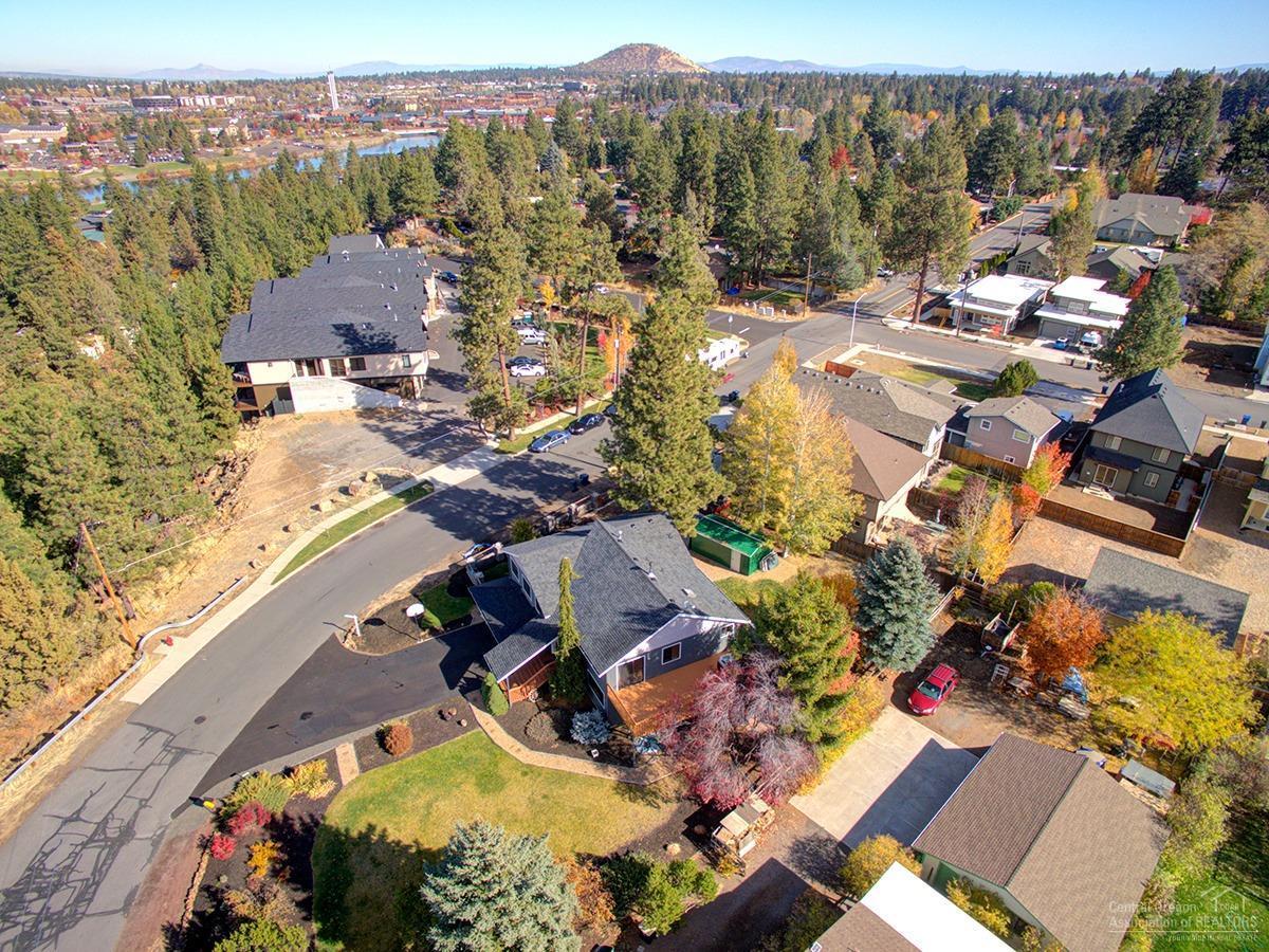 20015 McClellan Road Bend, OR 97702 - Photo 2 of 25 Additional Photo