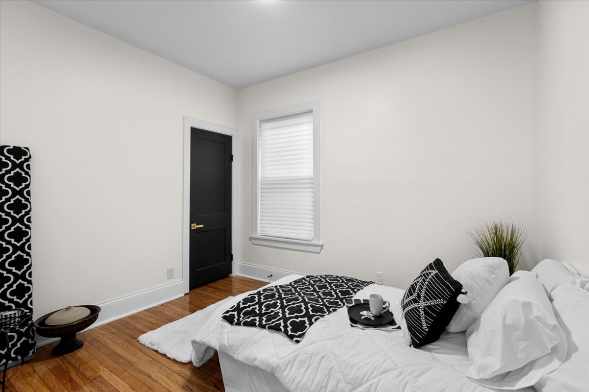 7428 South Perry Avenue Chicago, IL 60621 - Photo 8 of 26 Gallery Image 8