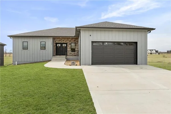 $380,000 | 284 Southwest 1311 Road, Holden, MO 64040