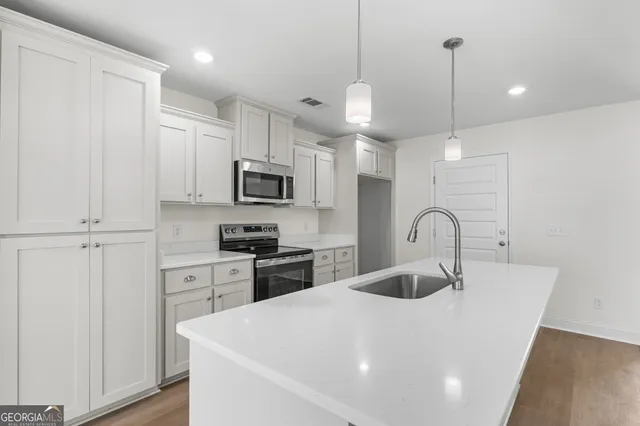 $369,900 | 906 Coosa Cove, Unit 168, Ellabell, GA 31308