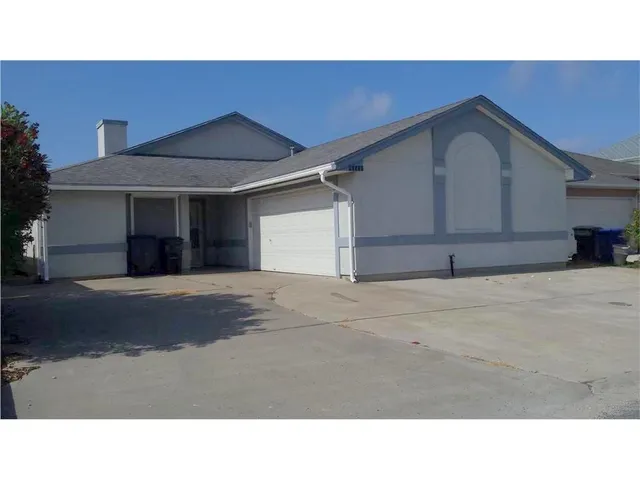 $2,550 | 13977 Blackbeard Drive, Corpus Christi, TX 78418