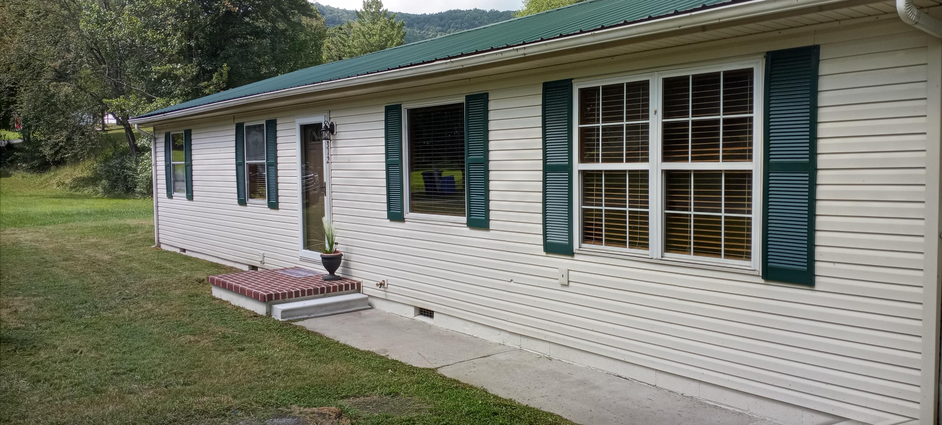 312 Fairview Road Middlesboro, KY 40965 - Photo 5 of 14 20210815_115352