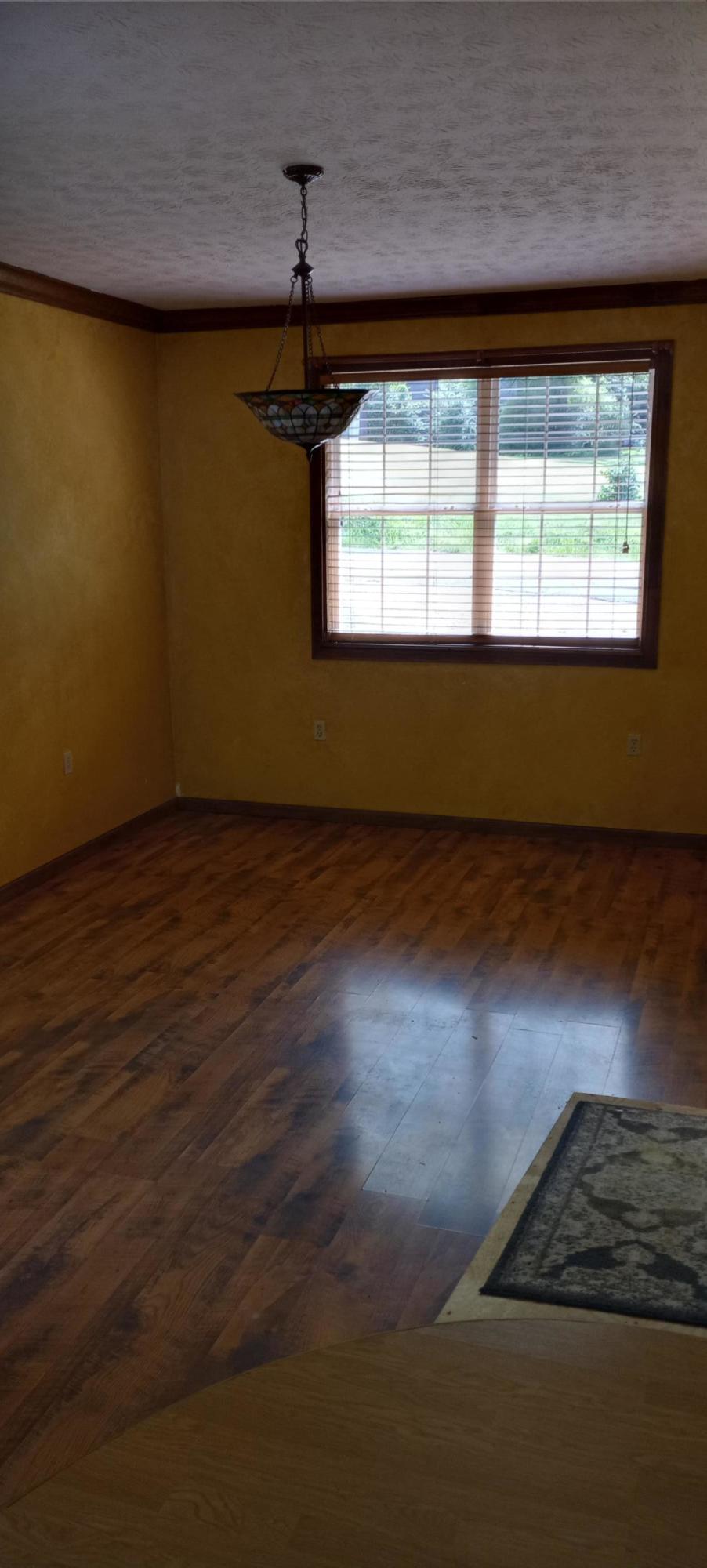 312 Fairview Road Middlesboro, KY 40965 - Photo 6 of 14 20210815_115530