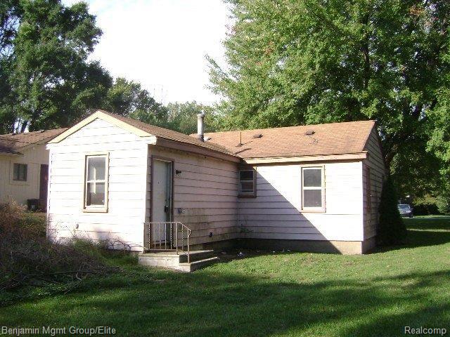 3283 Emmons Avenue Rochester, MI 48307 - Photo 2 of 7 back