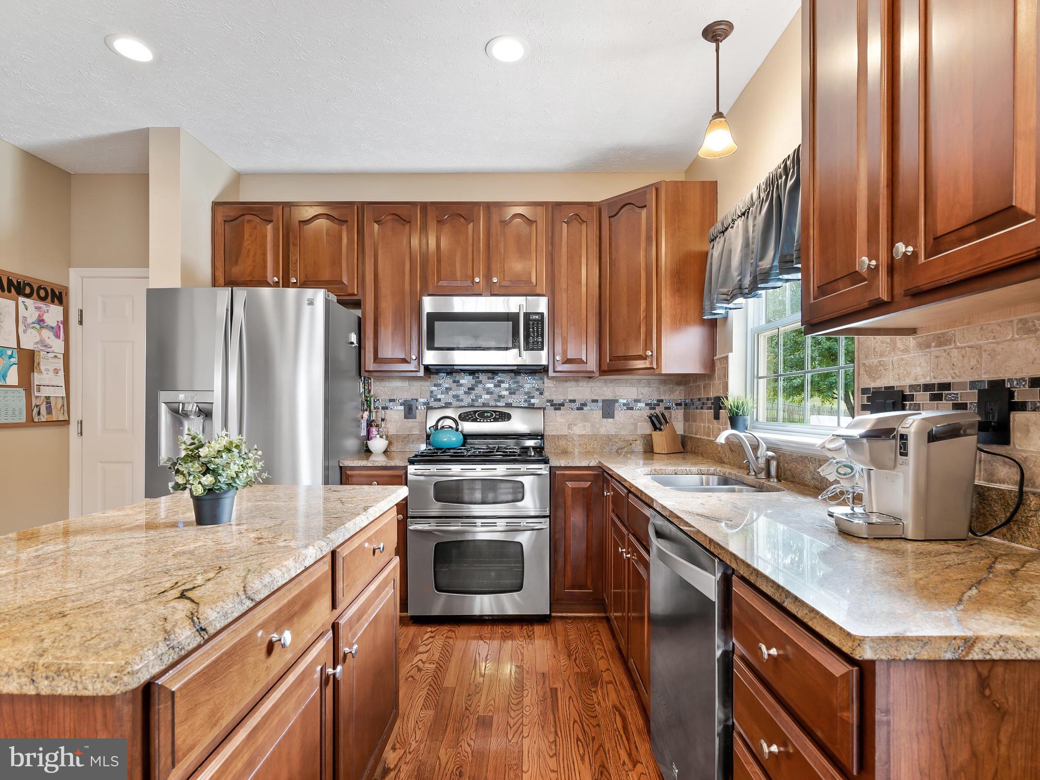 4820 Old Holter Road Jefferson, MD 21755 - Photo 9 of 34 Granite Counter