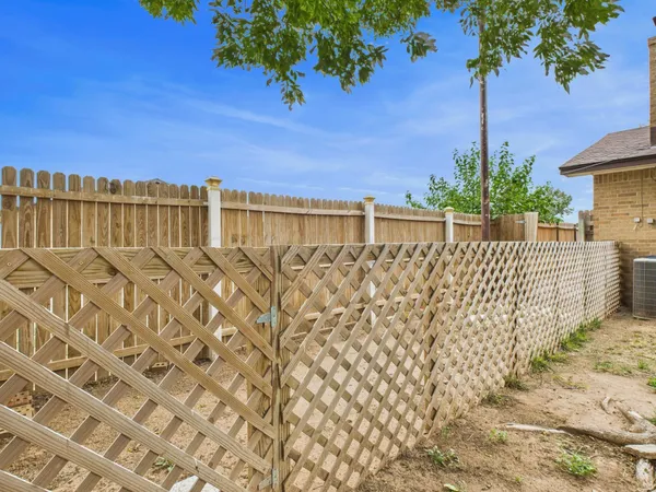 $199,000 | 1313 North Chestnut Street, Stratford, TX 79084