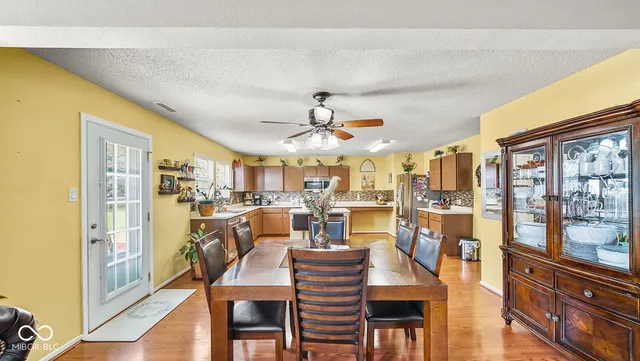 $350,000 | 1422 Fortner Drive, Indianapolis, IN 46231