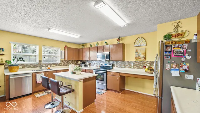 $350,000 | 1422 Fortner Drive, Indianapolis, IN 46231