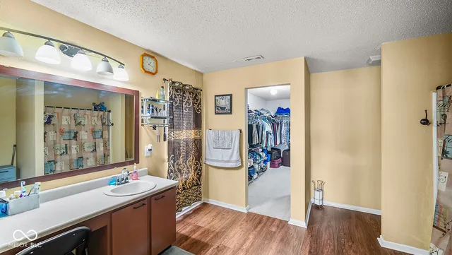 $350,000 | 1422 Fortner Drive, Indianapolis, IN 46231