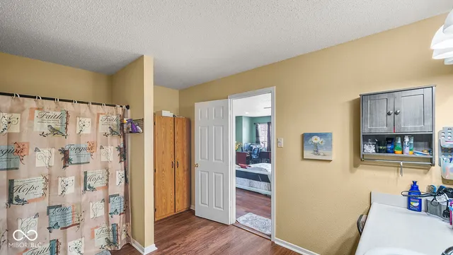 $350,000 | 1422 Fortner Drive, Indianapolis, IN 46231