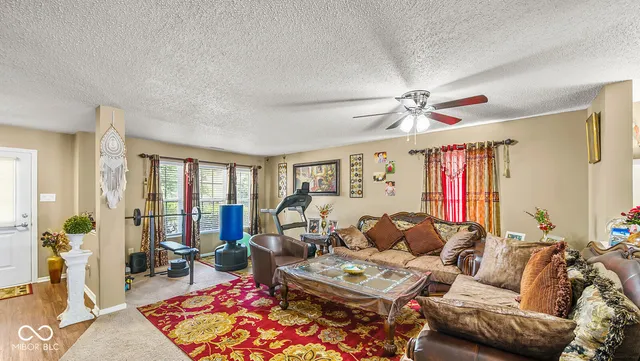 $350,000 | 1422 Fortner Drive, Indianapolis, IN 46231