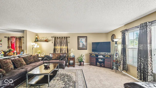 $350,000 | 1422 Fortner Drive, Indianapolis, IN 46231