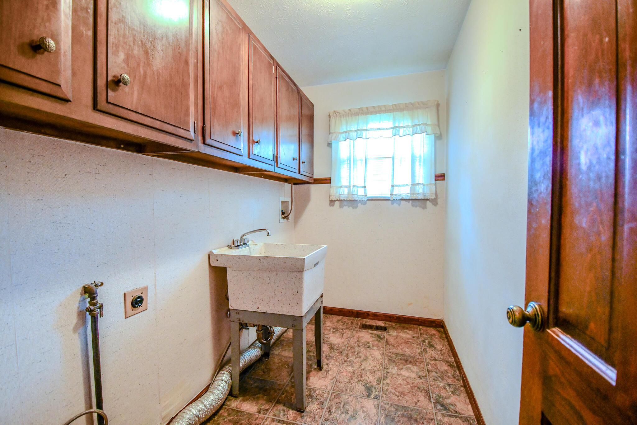 3810 Dayton Springfield Road Springfield, OH 45502 - Photo 18 of 40 Gallery Image 18