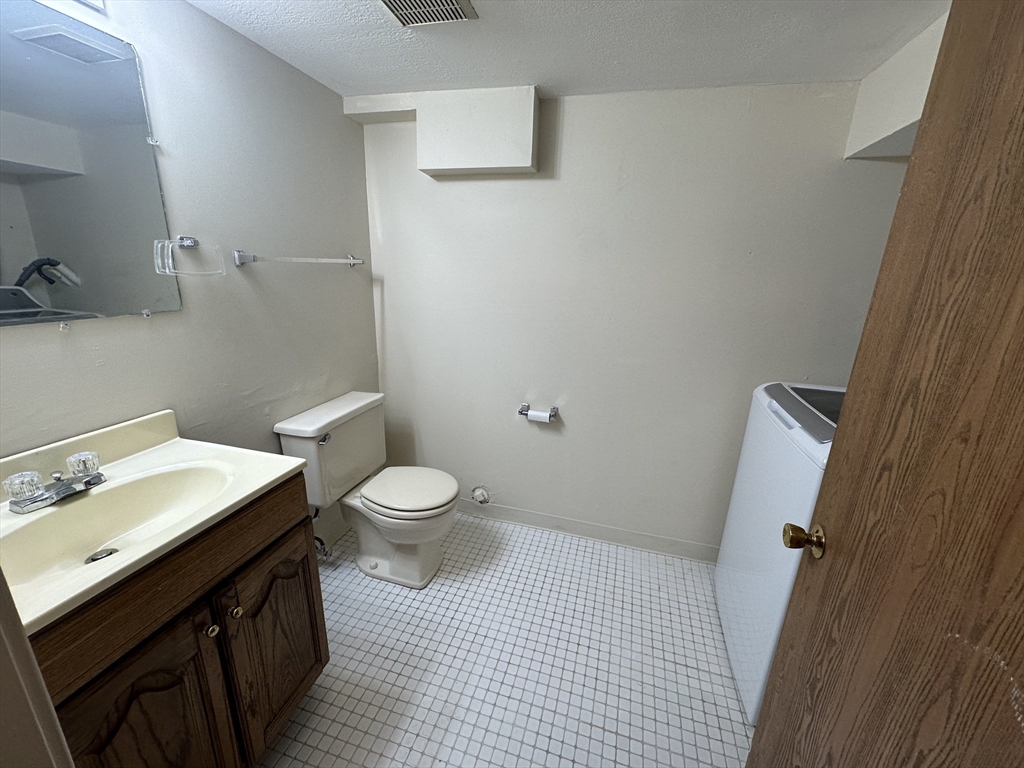 89 Wilson Street, Unit 7 Marlborough, MA 01752 - Photo 24 of 33