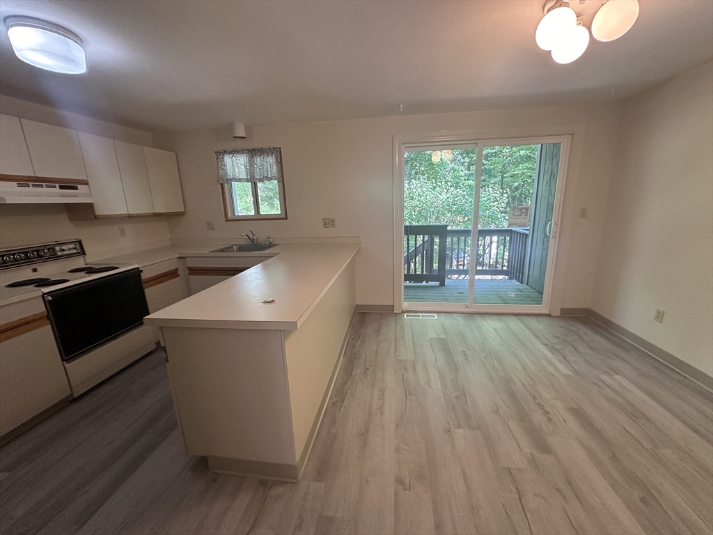 89 Wilson Street, Unit 7 Marlborough, MA 01752 - Photo 5 of 33