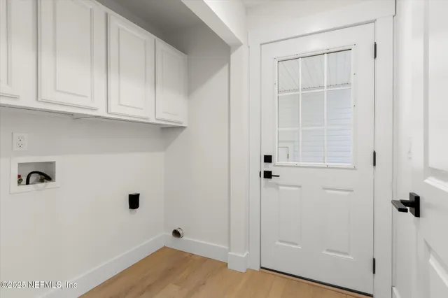 a view of a tennis court