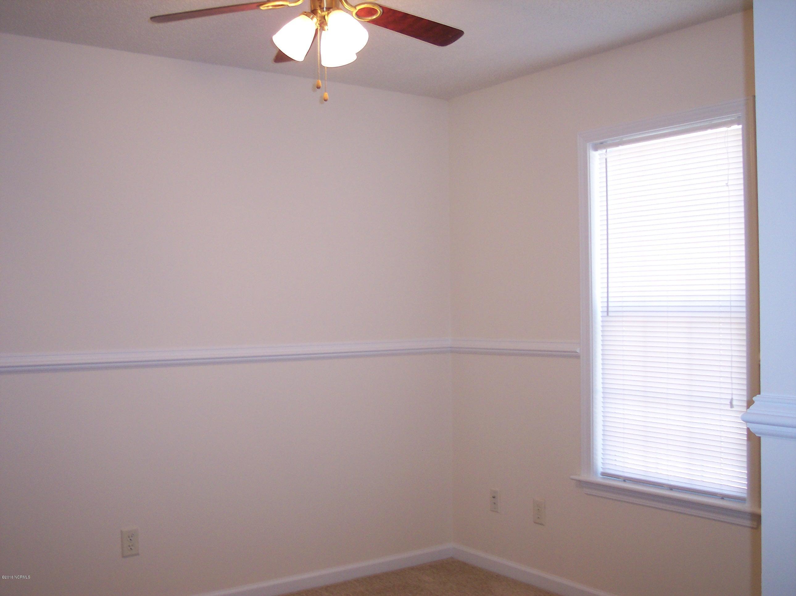 695 Pepperhill Road, Unit BSL Southport, NC 28461 - Photo 16 of 33 Back bedroom