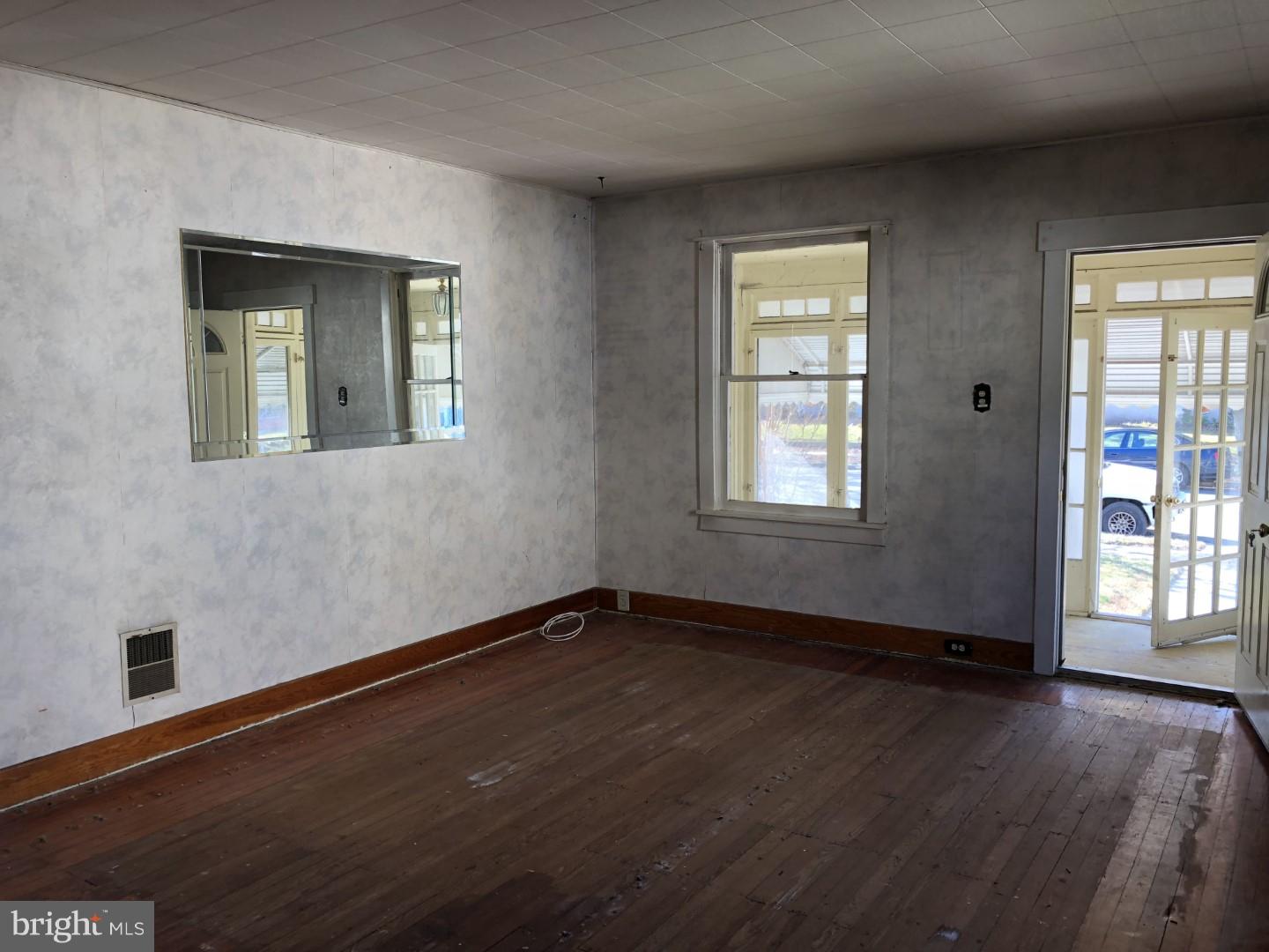 313 Cleveland Avenue Riverside, NJ 08075 - Photo 5 of 25