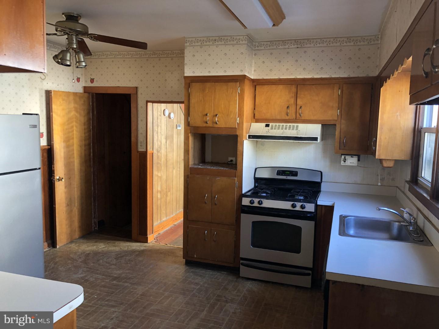 313 Cleveland Avenue Riverside, NJ 08075 - Photo 10 of 25