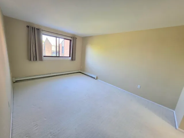 $209,800 | 6100 Stonehedge Drive, Unit 320, Greenfield, WI 53220