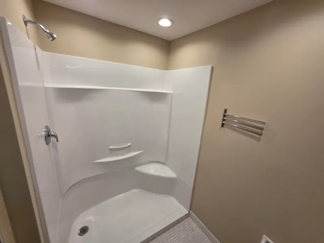 $209,800 | 6100 Stonehedge Drive, Unit 320, Greenfield, WI 53220