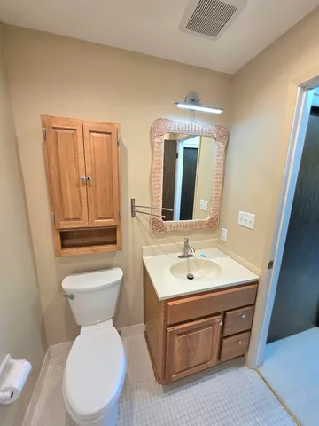 $209,800 | 6100 Stonehedge Drive, Unit 320, Greenfield, WI 53220