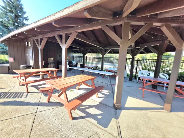 $209,800 | 6100 Stonehedge Drive, Unit 320, Greenfield, WI 53220