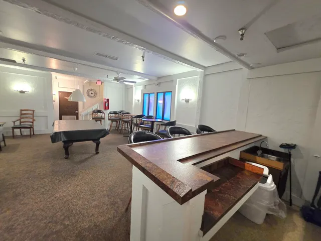 $209,800 | 6100 Stonehedge Drive, Unit 320, Greenfield, WI 53220