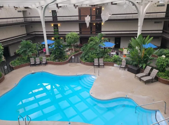 $209,800 | 6100 Stonehedge Drive, Unit 320, Greenfield, WI 53220