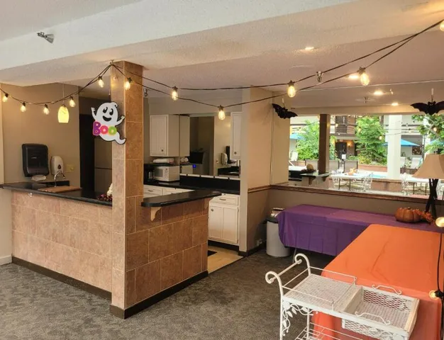 $209,800 | 6100 Stonehedge Drive, Unit 320, Greenfield, WI 53220