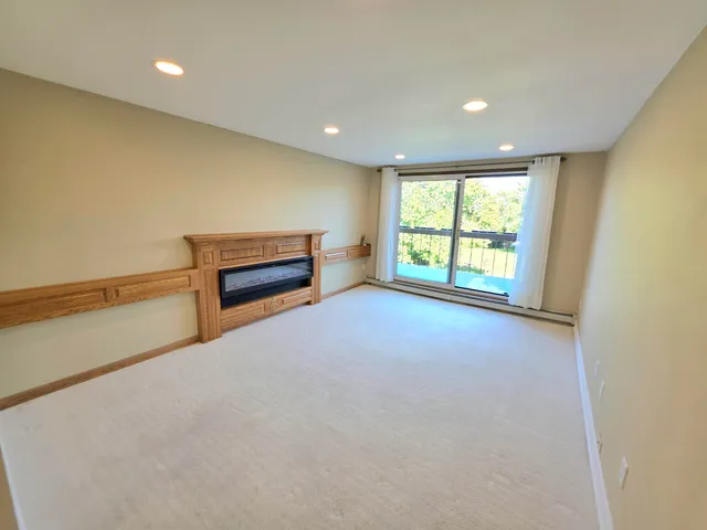 $209,800 | 6100 Stonehedge Drive, Unit 320, Greenfield, WI 53220