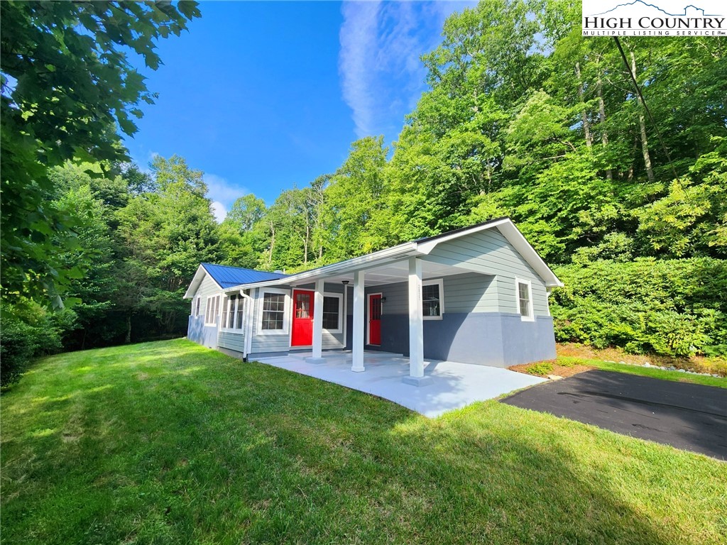 2837 Poplar Grove Road South Boone, NC 28607 - Photo 3 of 35 Gallery Image 3