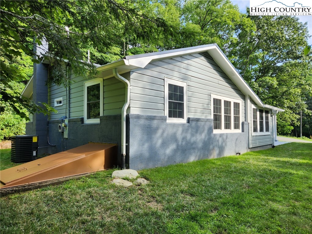2837 Poplar Grove Road South Boone, NC 28607 - Photo 5 of 35 Gallery Image 5
