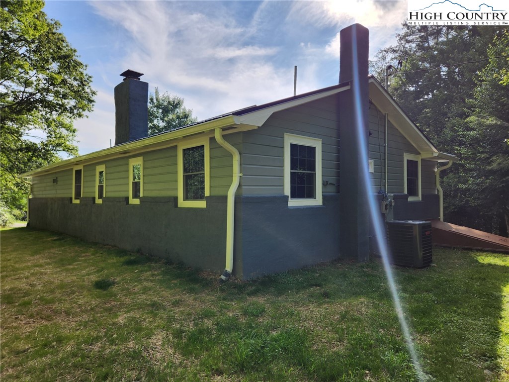 2837 Poplar Grove Road South Boone, NC 28607 - Photo 8 of 35 Gallery Image 8
