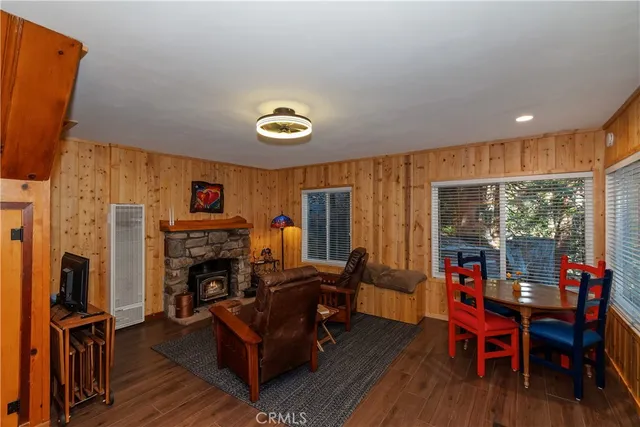 $339,000 | 28999 Cedar Terrace, Cedar Glen, CA 92321