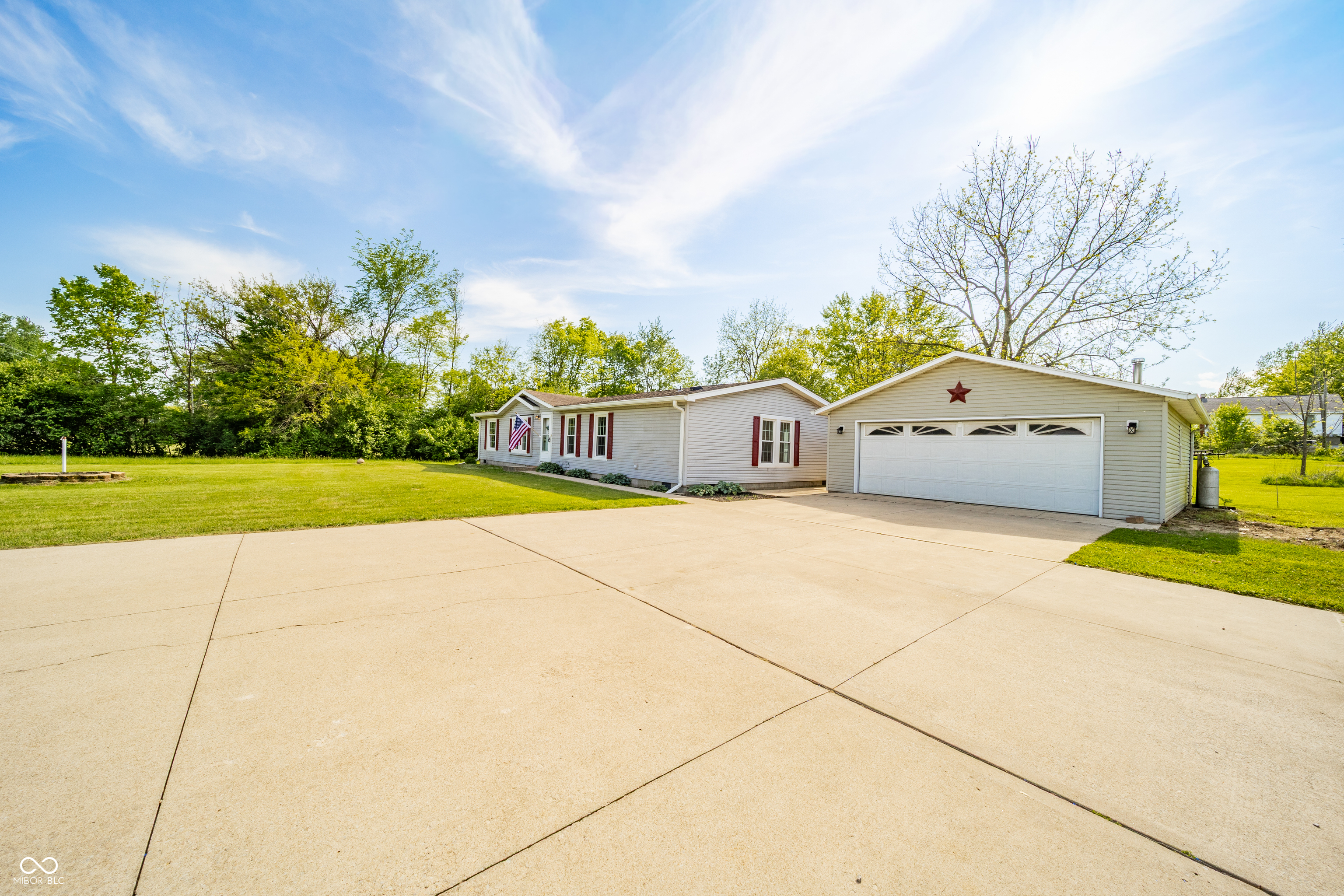 810 Indiana Avenue Alexandria, IN 46001 - Photo 4 of 38