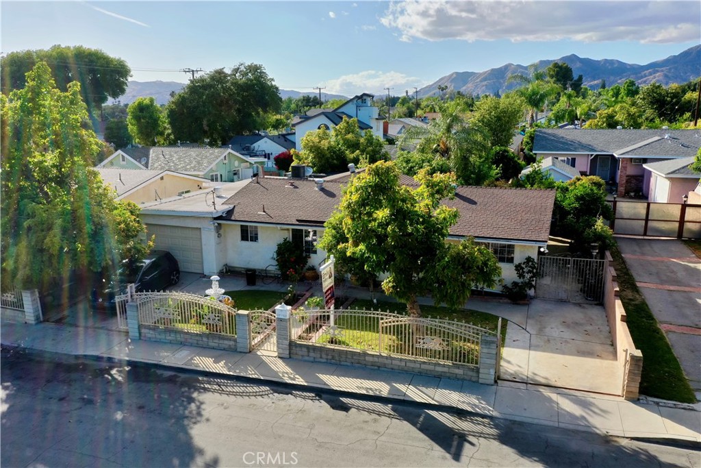 1011 Shadow San Fernando, CA 91340 - Photo 3 of 35