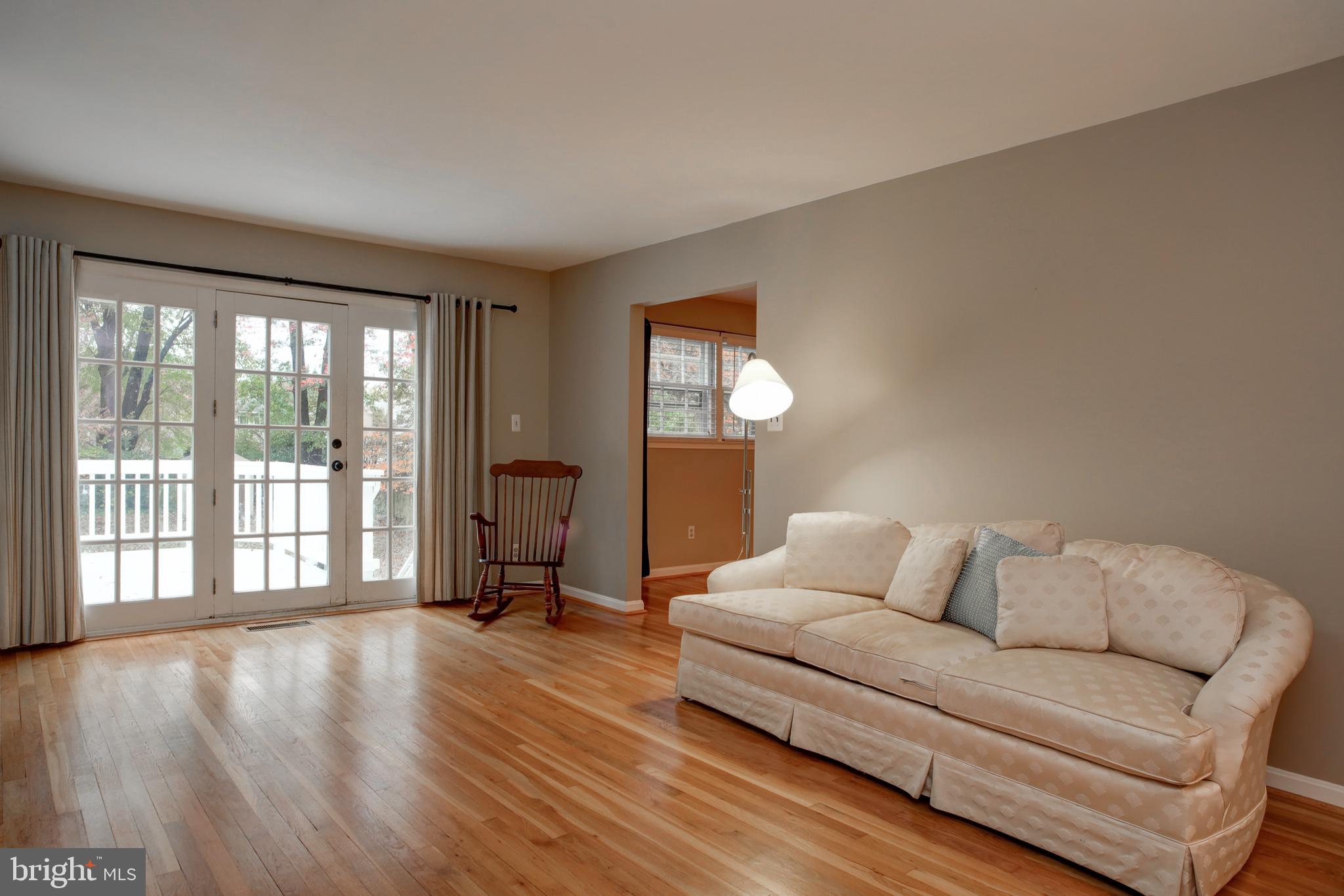 422 Old Courthouse Road Northeast Vienna, VA 22180 - Photo 14 of 34