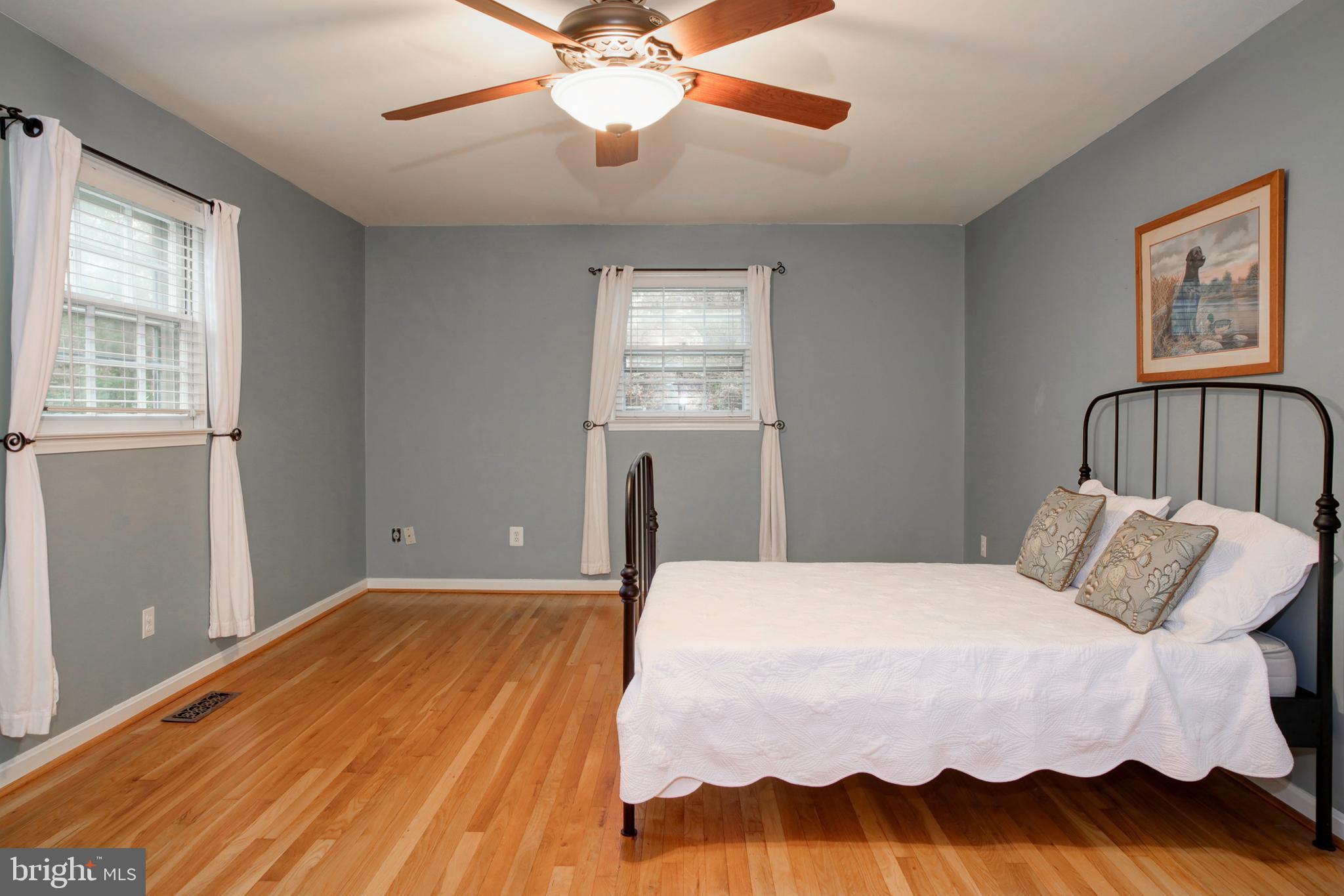 422 Old Courthouse Road Northeast Vienna, VA 22180 - Photo 15 of 34