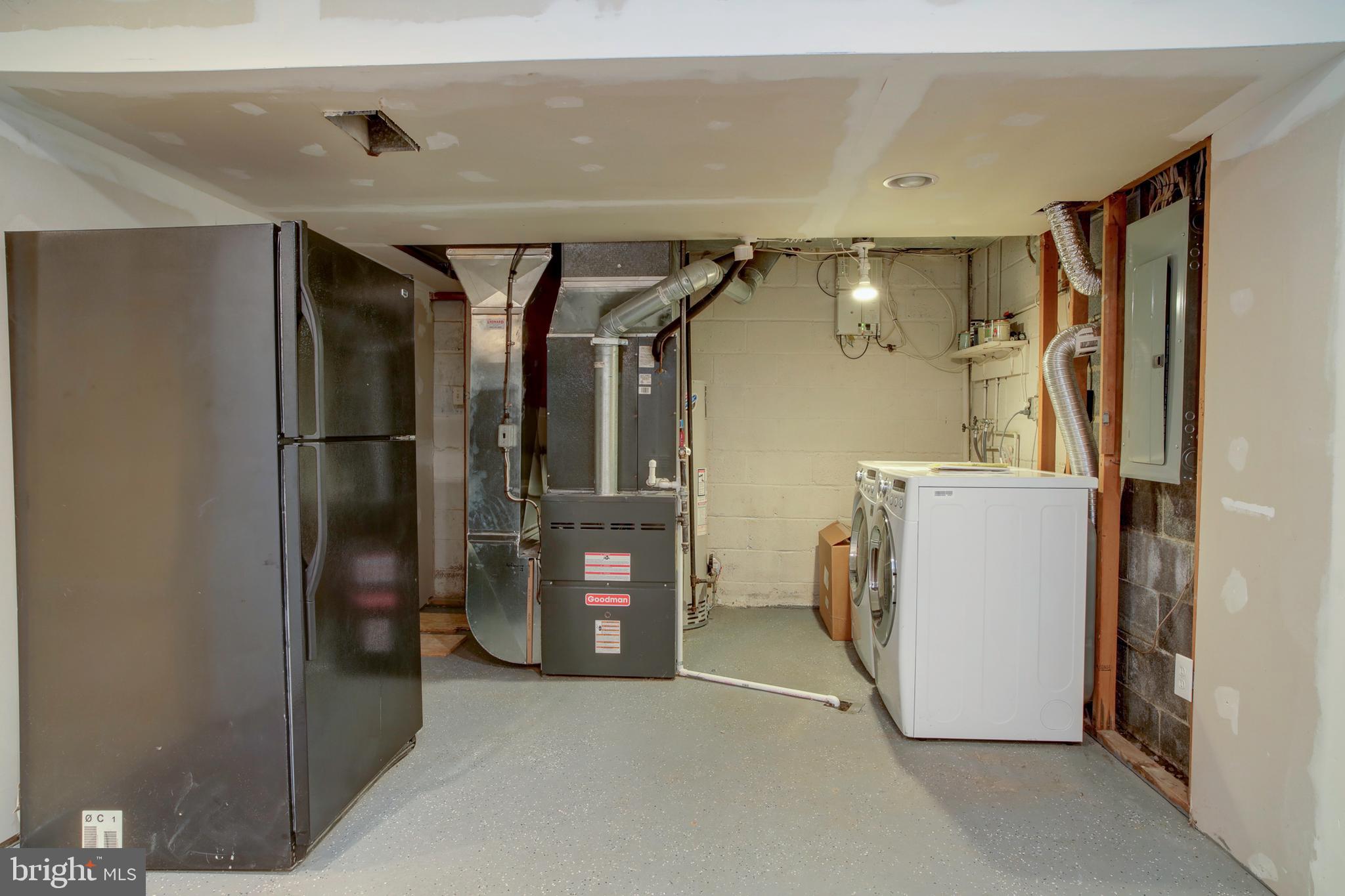 422 Old Courthouse Road Northeast Vienna, VA 22180 - Photo 31 of 34