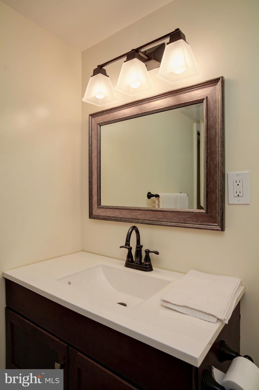 422 Old Courthouse Road Northeast Vienna, VA 22180 - Photo 33 of 34