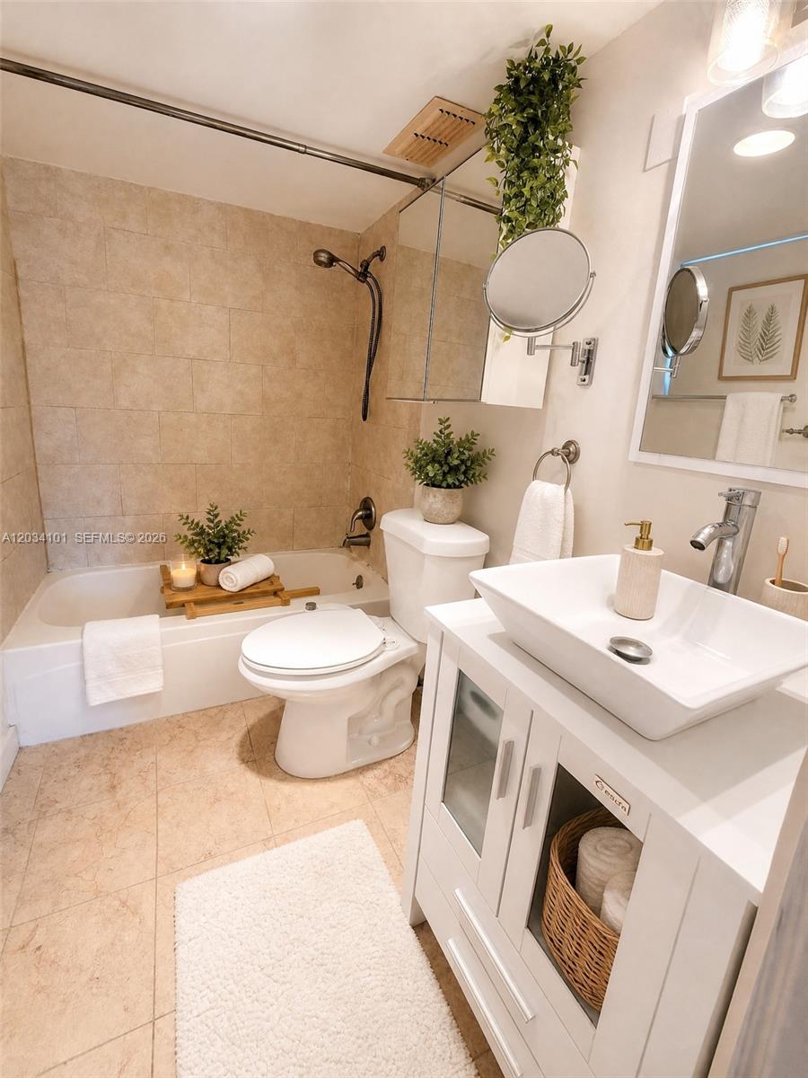 1231 Northwest 13th Street, Unit 464F Boca Raton, FL 33486 - Photo 10 of 19 Virtually Staged