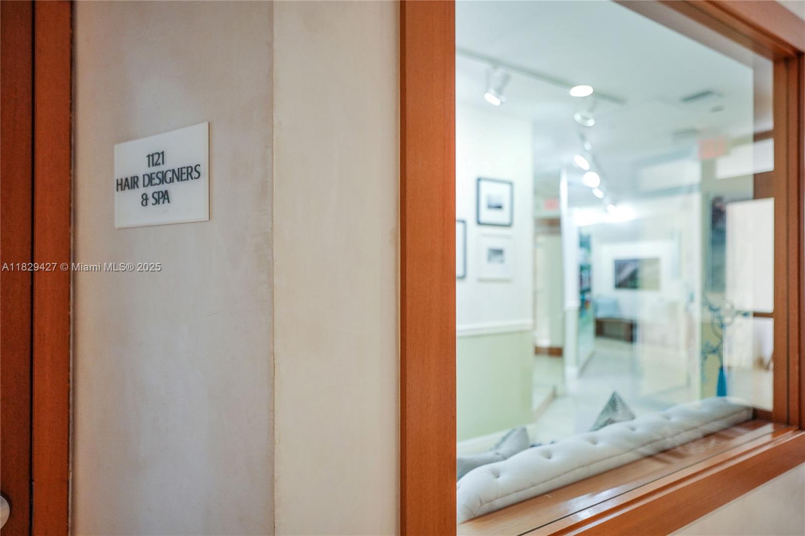 1121 Crandon Boulevard, Unit F201 Key Biscayne, FL 33149 - Photo 49 of 56 Hair Salon